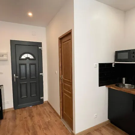 Appartement Honore, Véritable Tout à Pied, Plein Centre-ville, Plage à 5min à Pied