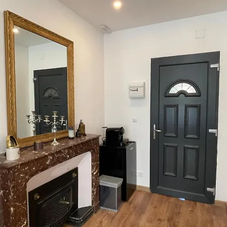 Appartement Honore, Véritable Tout à Pied, Plein Centre-ville, Plage à 5min à Pied
