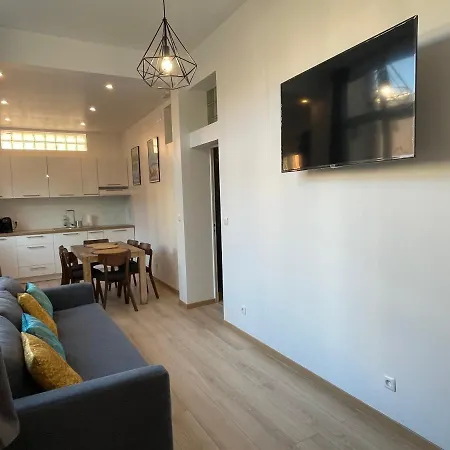 Appartement Honore, Véritable Tout à Pied, Plein Centre-ville, Plage à 5min à Pied *