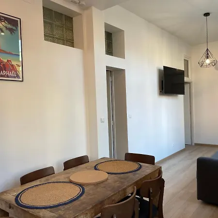 Honore, Véritable Tout à Pied, Plein Centre-ville, Plage à 5min à Pied *
